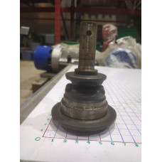 LOAD CHAIN WHEEL-UECM823078B
